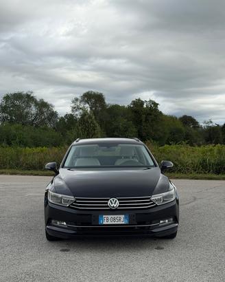 Volkswagen Passat 2.0 TDI DSG Comfortline BlueMoti
