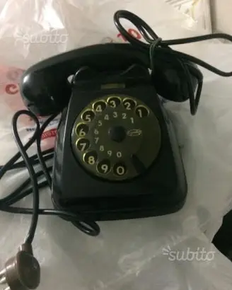 4 Telefoni d'epoca funzionanti perfetti+1Vodafone