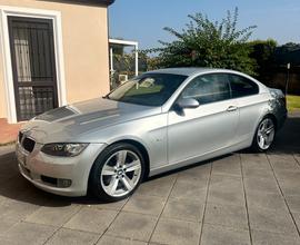 BMW serie 3 coupè 320 d E92 2010