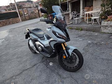 Honda x-adv 750