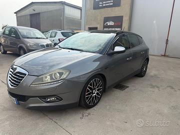 Lancia delta 1.6 diesel automatico anno 2012 km 24