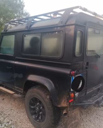 LR defender 90. 2014