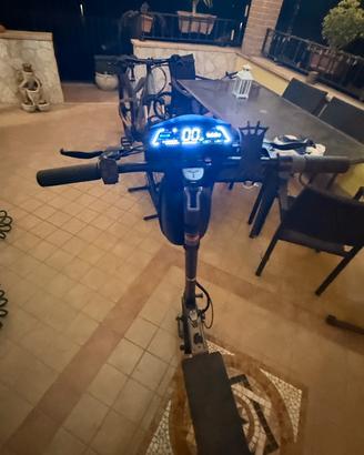 Monopattino elettrico 20km/h nuovo
