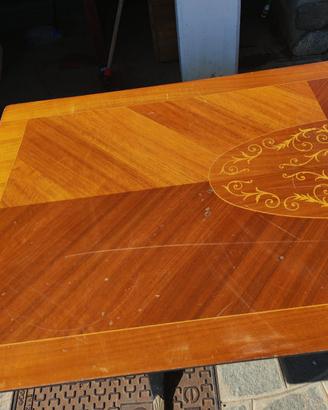 Tavolo in legno