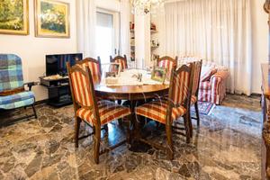 Appartamento di 124 m² con più di 5 locali e box a