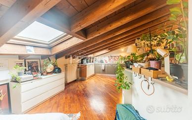 SPLENDIDA SOLUZIONE ALL'ULTIMO PIANO! PRONTA DA AB