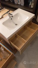 Mobile e lavabo