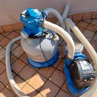 Piscina e motore a sabbia  pulizia