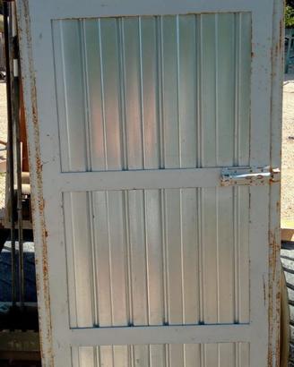 Porta in lamiera zincata