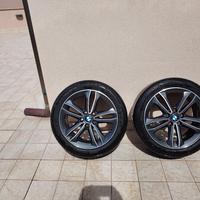 Kit cerchi e gomme da 17" originali BMW 