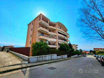 3 LOCALI A TORRE DEL GRECO