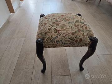 Sgabello / pouf imbottito