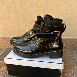 Scarpe stivaleti nuovi, 38. ERYNN PARIS.