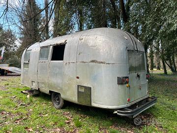 Airstream safari 1964