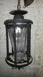 Lampadario per portico o per giardino antico