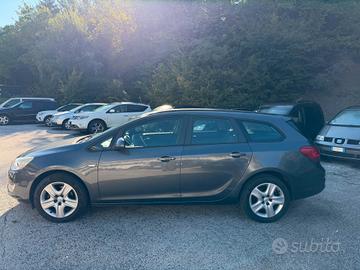 Opel Astra 1.7 CDTI 110CV Sports Tourer Cosmo
