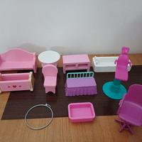 arredi per casa delle bambole/barbie