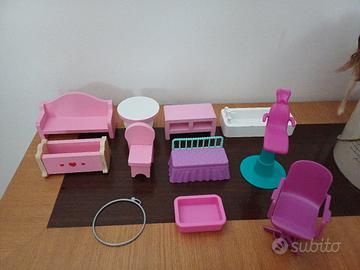 arredi per casa delle bambole/barbie
