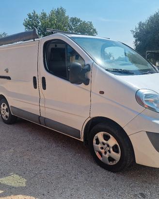 FURGONE OPEL VIVARO 2013