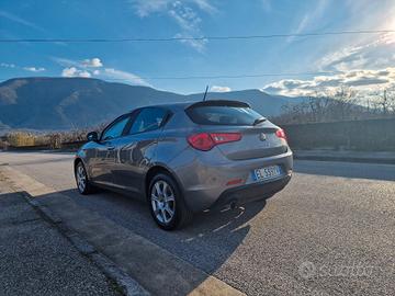 alfa romeo Giulietta 1.6 diesel