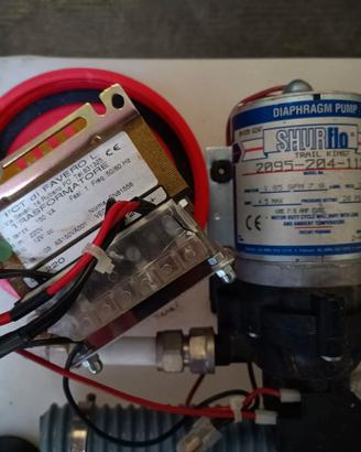 Serbatoio 80 litri con pompa e trasformatore 12V