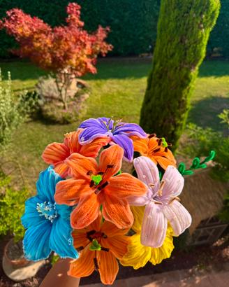 Bouquet di fiori fatto a mano