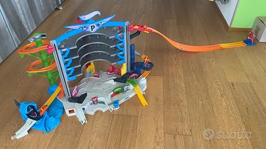 Parcheggio multipiano Hot Wheels