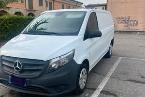 Mercedes Vito 114