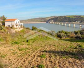 RIBASSO Villa vicino al lago di Guardialfiera