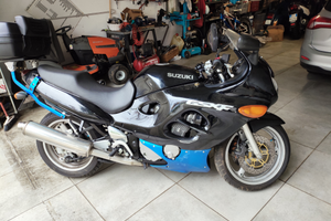 Suzuki GSX F
