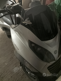 Piaggio MP3 400