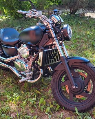 HONDA VF 750 CUSTOM
