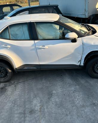 Toyota yaris air cross hybrid