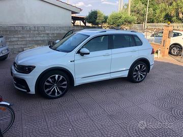 Volkswagen Tiguan 2.0 tdi R-Line 150cv dsg