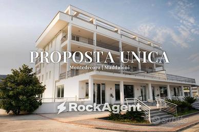 Immobile di 1000 m² con più di 5 locali a Maddalon