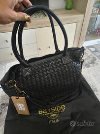 Borsa Bayside84