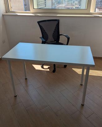 Tavolino da ufficio (Ikea)