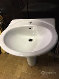 Lavabo con colonna