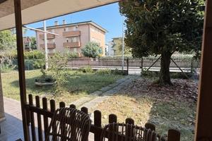 Tencarola casa singola con ampio giardino privato