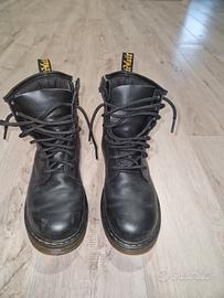 Dr Martens taglia 37