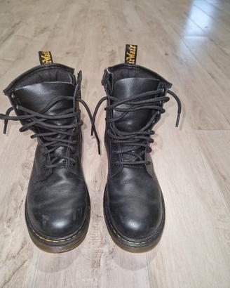 Dr Martens taglia 37