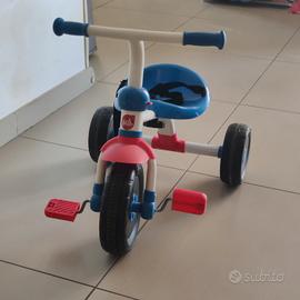 Triciclo Triky go con maniglione allungabile 