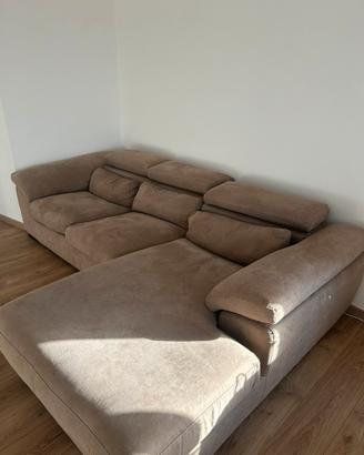 Divano Poltrone Sofà con chaise longue