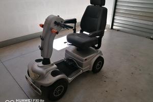 scooter elettrico per mobilità ridotta 