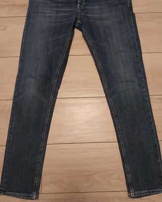 Pantaloni jeans