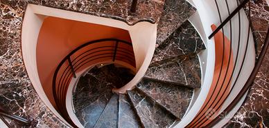 Scale in pietra e marmo