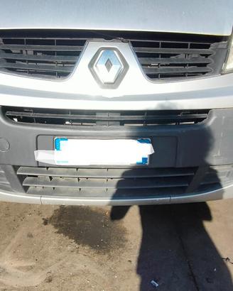 RENAULT TRAFIC 2008 PARAURTI ANTERIORE