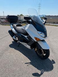 T Max 2900€