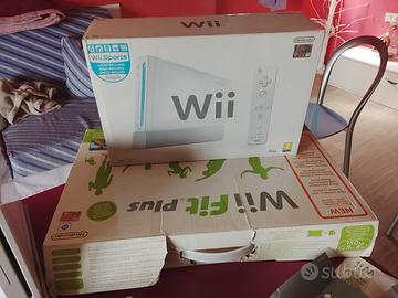 Nintendo Wii + Wii Fit sport + 1 gioco