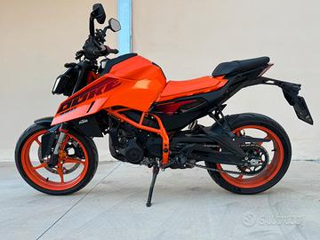2025 KTM 390 DUKE fino a 15 giugno